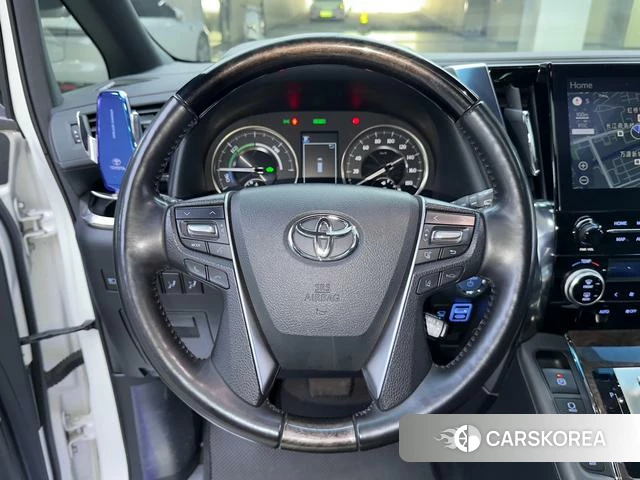 Toyota Alphard 2022 Белый из Китая