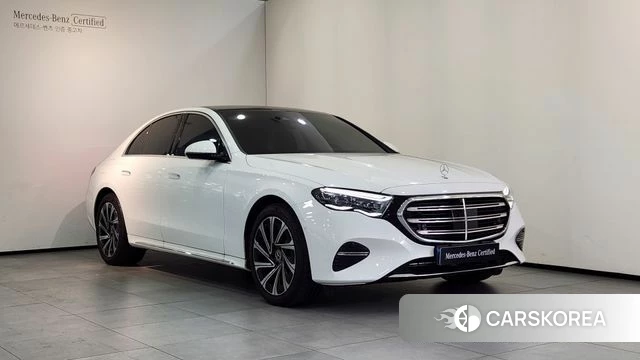 Mercedes-Benz E-Class W214 2026 Белый из Кореи