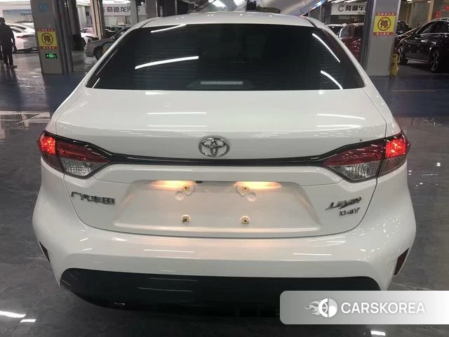 Toyota Levin 2024 Белый из Китая
