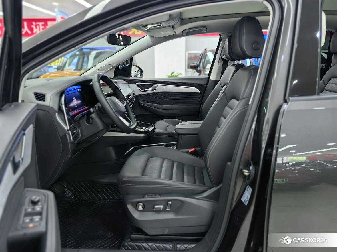 Volkswagen Talagon 2023 Черный из Китая