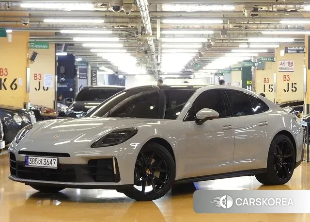 Porsche Panamera (972) 2025 Серебристо-серый из Кореи