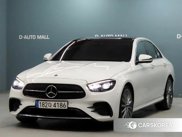 Mercedes-Benz E-Class W213 2022 Белый из Кореи