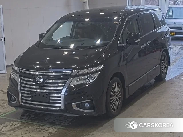 Nissan Elgrand 2018 из Японии