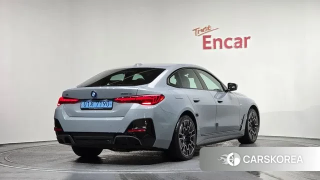 BMW i4 2025 Серебристо-серый из Кореи