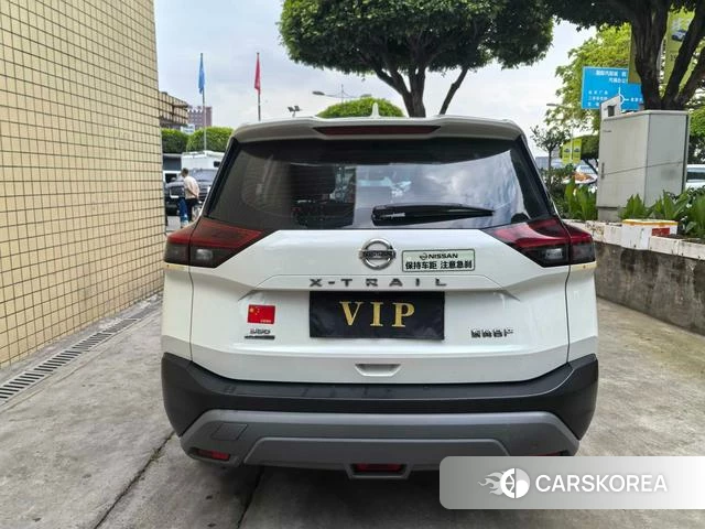 Nissan X-Trail 2021 Белый из Китая