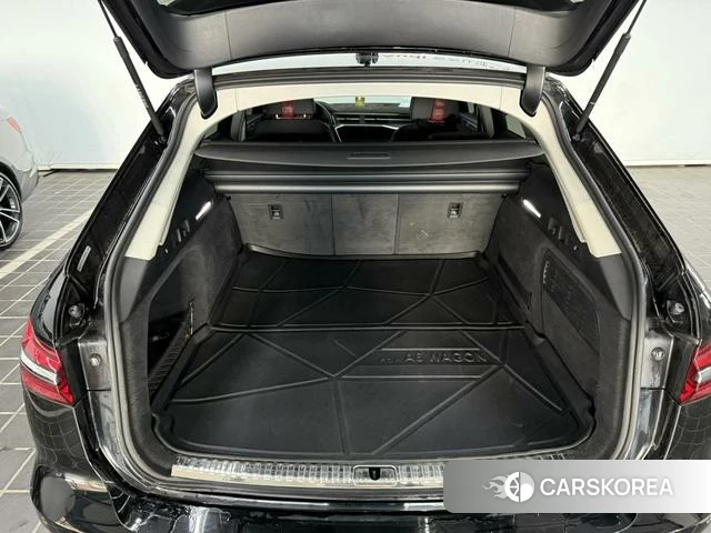 Audi A6 2022 Черный из Китая