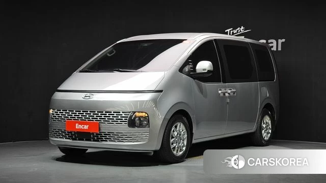 Hyundai Staria 2023 Серебристо-серый из Кореи