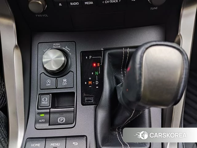 Lexus NX 2021 Темно-серый из Китая