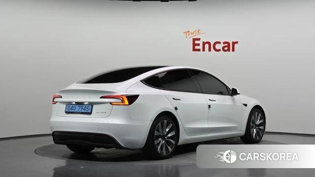 Tesla Model 3 2024 Белый из Кореи