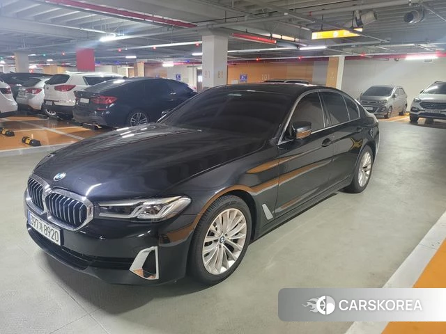 BMW 5 Series (G30) 2021 Черный из Кореи