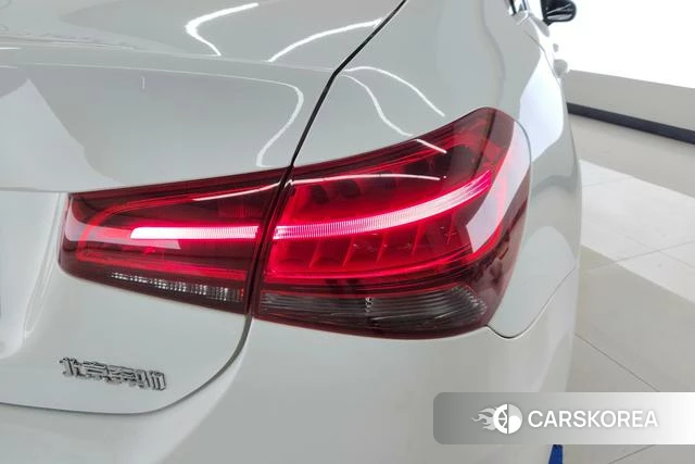 Mercedes-Benz A-Class 2021 Белый из Китая
