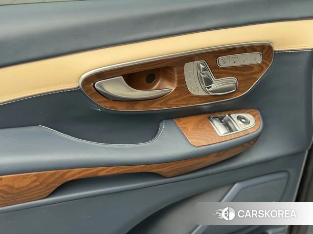 Mercedes-Benz V-Class 2023 Черный из Китая