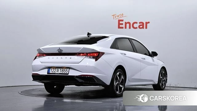 Hyundai Avante (CN7) 2022 Белый из Кореи