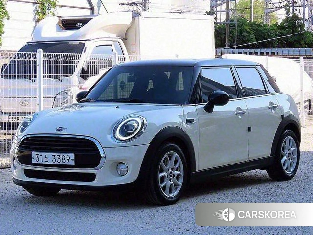 Mini Cooper 2019 Белый из Кореи