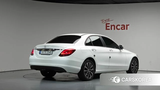 Mercedes-Benz C-Class W205 2020 Белый из Кореи