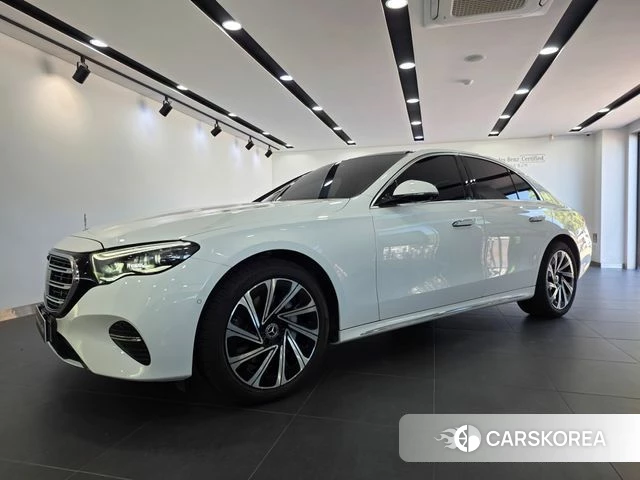 Mercedes-Benz E-Class W214 2024 Белый из Кореи