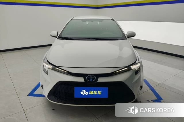 Toyota Levin 2021 Белый из Китая