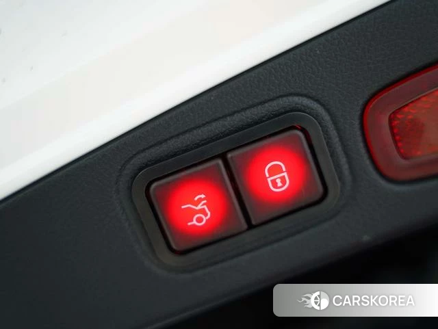 Mercedes-Benz E-Class 2024 Белый из Китая