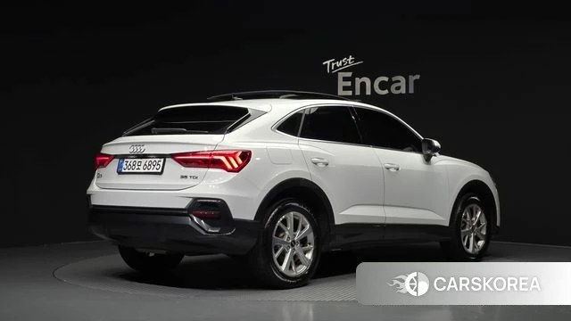 Audi Q3 (F3) 2022 Белый из Кореи