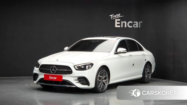 Mercedes-Benz E-Class W213 2021 Белый из Кореи