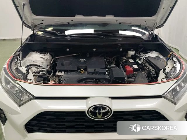 Toyota RAV4 2024 Белый из Китая