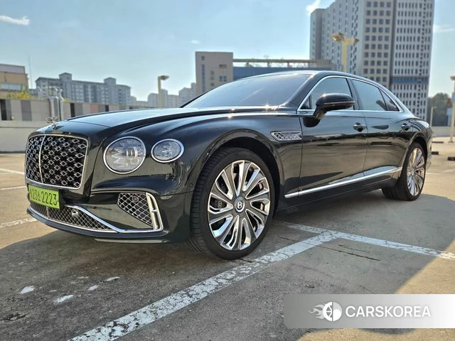 Bentley Flying Spur 4th Generation 2025 Темно-зеленый из Кореи