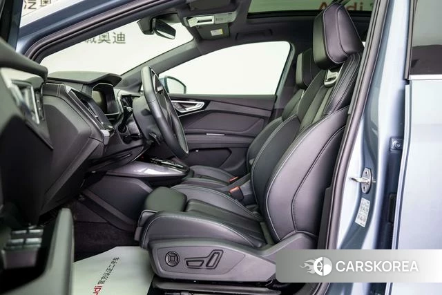 Audi Q4 2024 Синий из Китая