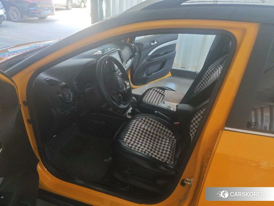 Kia KX1 2021 Желтый из Китая