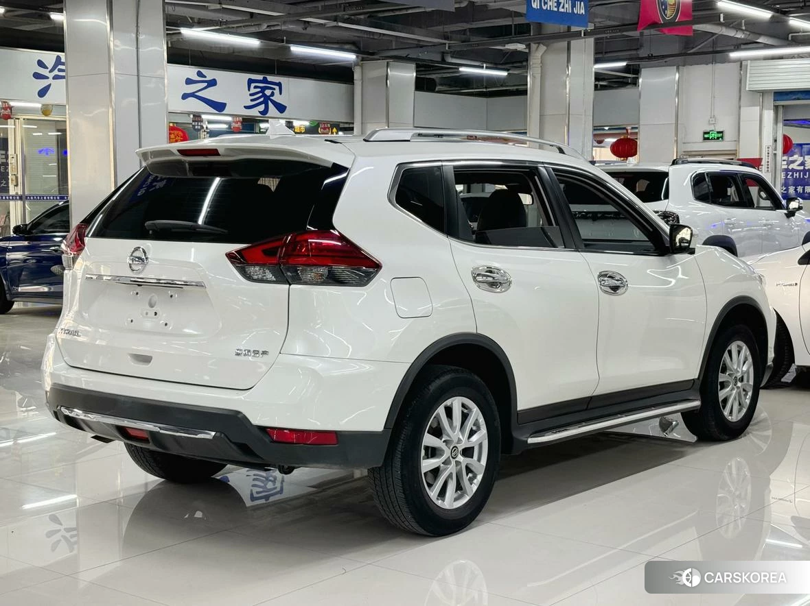 Nissan X-Trail 2020 Белый из Китая