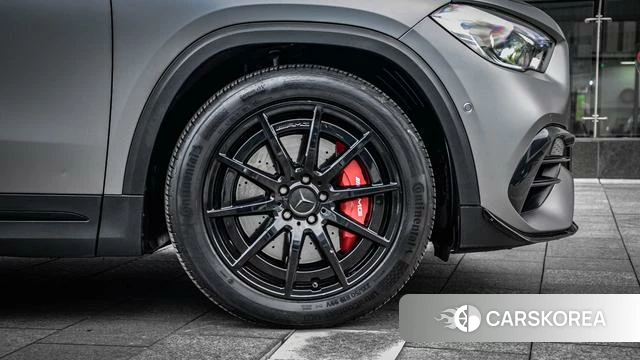 Mercedes-Benz AMG GLA 2022 Серебристо-серый из Китая