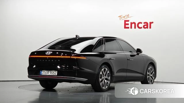 Hyundai Grandeur Hybrid (GN7) 2024 Черный из Кореи