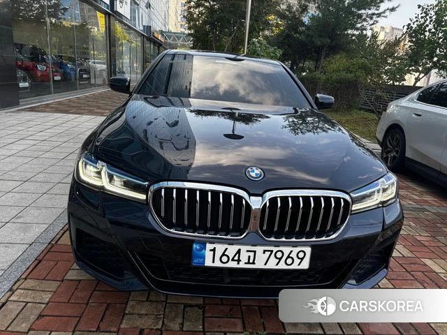 BMW 5 Series (G30) 2022 Черный из Кореи