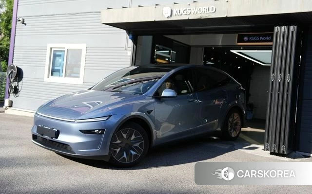 Tesla Model Y 2026 Светло-серебряный цвет из Кореи