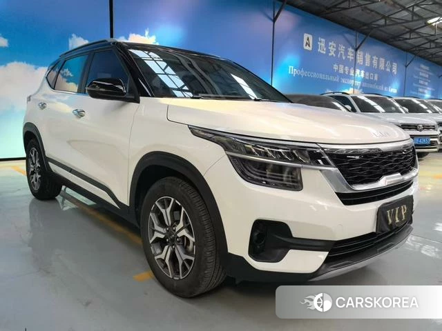 Kia KX3 2023 Белый из Китая