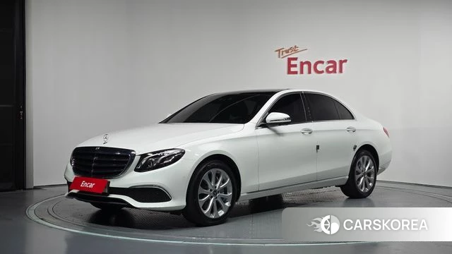 Mercedes-Benz E-Class W213 2019 Белый из Кореи