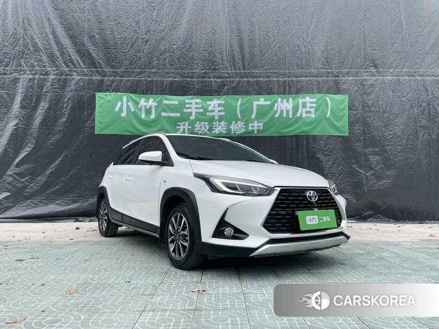 Toyota Yaris L 2021 Белый из Китая