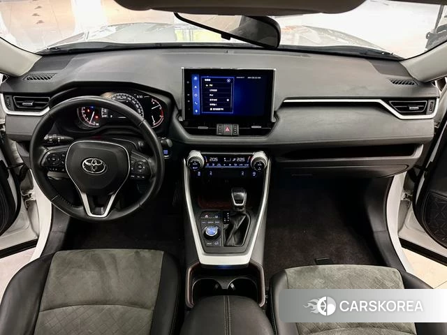 Toyota RAV4 2023 Белый из Китая