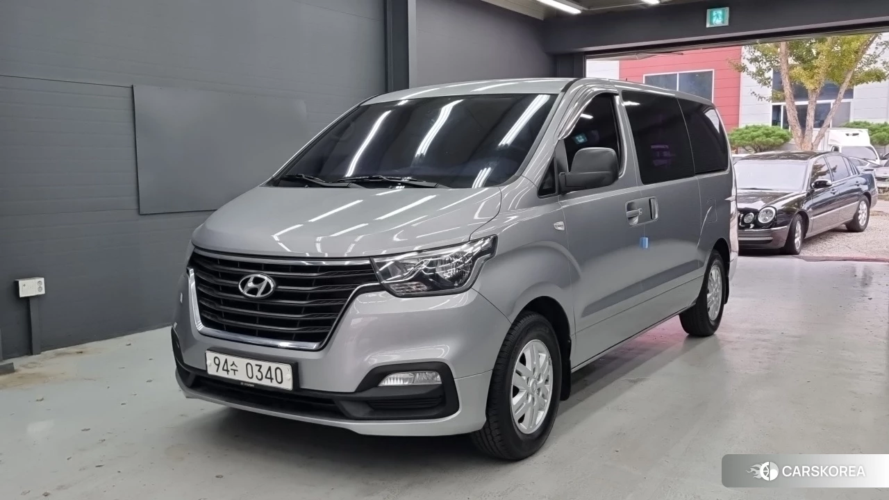 Hyundai The New Grand Starex 2018 Серебряный из Кореи