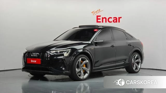 Audi e-Tron 2023 Черный из Кореи