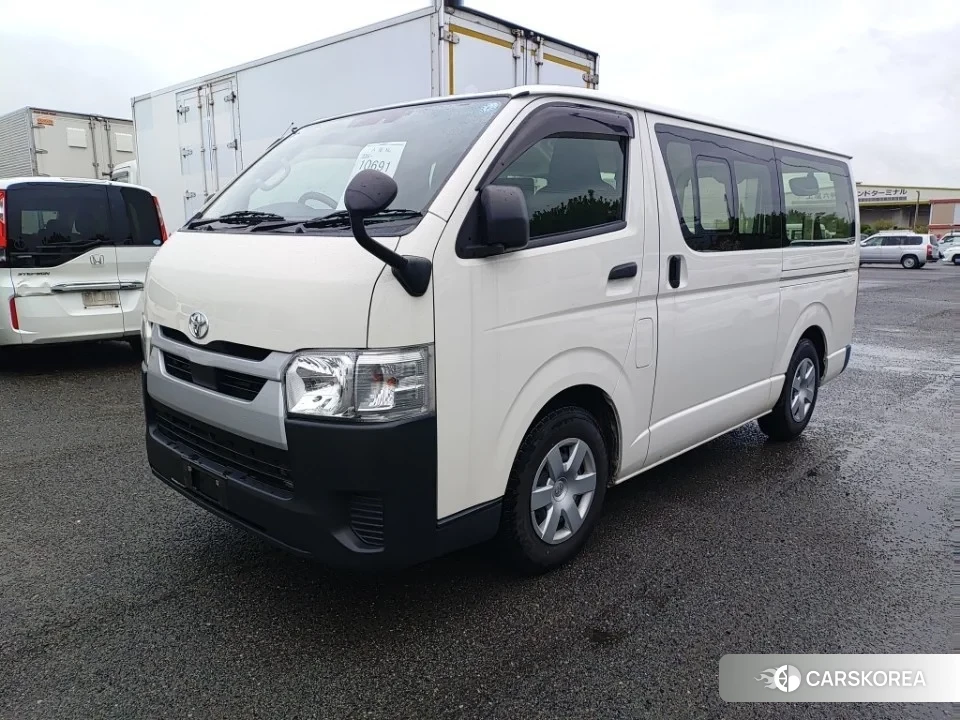 Toyota HiAce Van 2021 из Японии