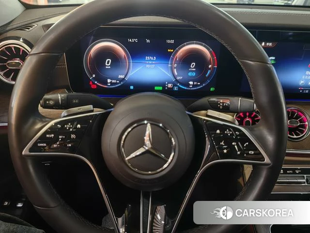 Mercedes-Benz E-Class 2023 Черный из Китая