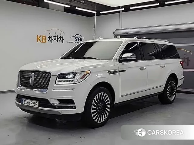 Lincoln Navigator 4th generation 2019 Белый из Кореи