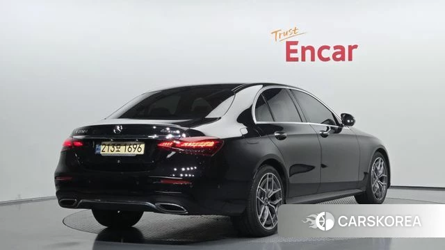 Mercedes-Benz E-Class W213 2022 Черный из Кореи