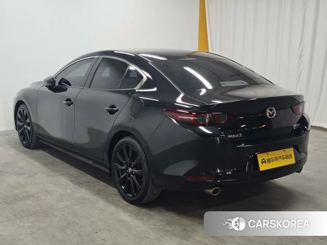 Mazda 3 2023 Черный из Китая