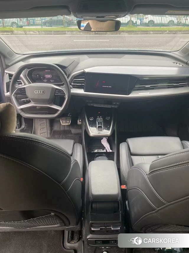 Audi Q4 2024 Синий из Китая