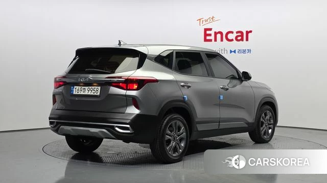 Kia Seltos 2022 Серый из Кореи