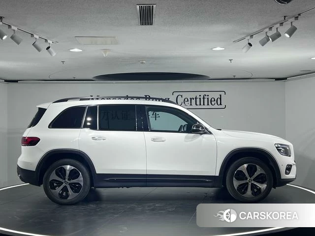Mercedes-Benz GLB 2023 Белый из Китая