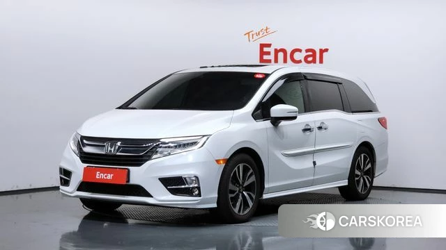 Honda Odyssey 2020 Белый из Кореи
