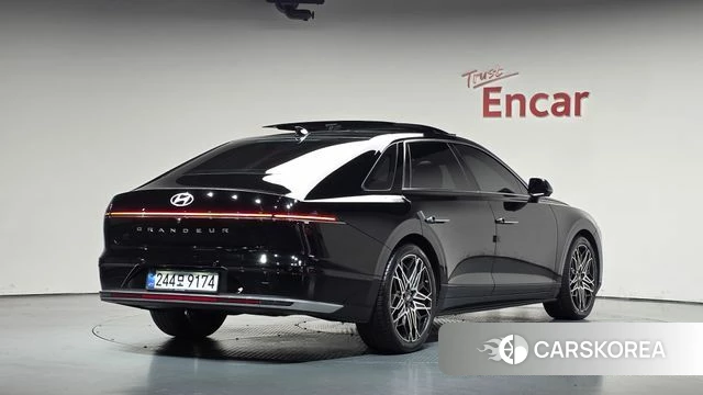 Hyundai Grandeur (GN7) 2023 Черный из Кореи