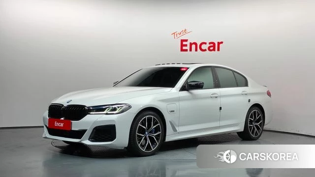 BMW 5 Series (G30) 2021 Белый из Кореи